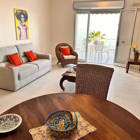 La Terrazza Sul Mare シャッカ
