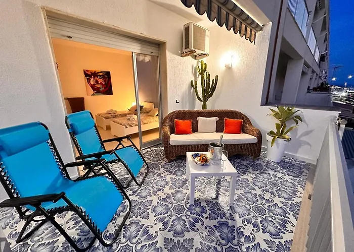 La Terrazza Sul Mare * شاكا
