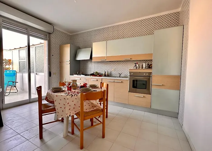 La Terrazza Sul Mare * شاكا
